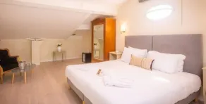 Hôtel Les Armoiries, Valbonne - Chambre