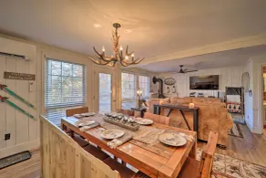 White Tail Retreat with Shared Hot Tub and Pool Access - Interior