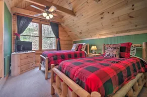 All-Season Base w/ Scenic Views in Beech Mountain! - Interiör