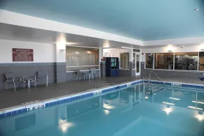 TownePlace Suites Kansas City At Briarcliff - Piscine