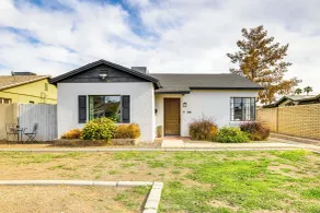 1 Mi to Grand Ave: Modern Home w/ Spacious Yard! - Interiør