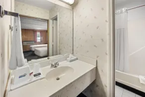 Americas Best Value Inn - Roxboro - Badezimmer
