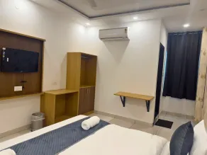 Sunburry Hotel Khatu 700mts from Temple - Chambre