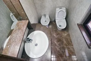 Chateau Chikovani - Bathroom