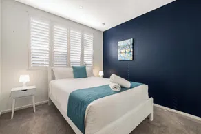Meridian Alex Beach Apartments - Room