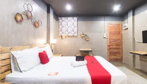 RedDoorz Plus @ Taft North Mandurriao - Chambre