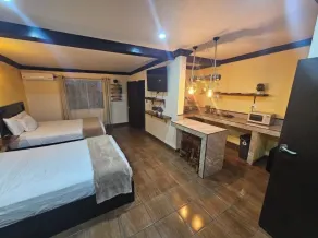 Hotel Cadillac - Room