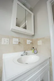 Newark Liberty Gem Brick House - Apt 3 - Badeværelse