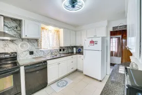 15 Mi to Dtwn Detroit: Cozy Family Home w/ Yard! - Interiør