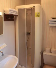 Logis Hôtel et Restaurant La Tour Brette - Salle de bain