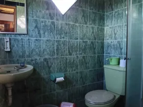 Hotel Yoschi - Bathroom