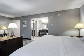 Hampton Inn & Suites by Hilton Brantford Conference Centre - Chambre