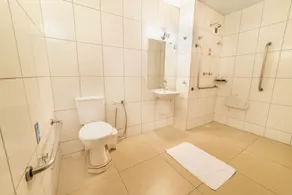 Hotel 10 Itajai/Navegantes - Bathroom