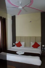 Hotel Dark Clouds - Chambre