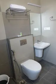 Hotel Abis Grand - Bathroom