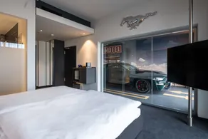 V8 Hotel Köln at MOTORWORLD - Værelse