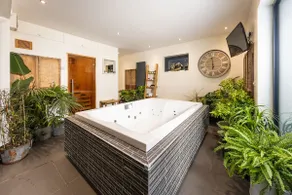 Manse On The Beach - Spa