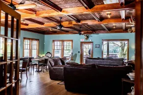 The Long View Lodge - Rezeption
