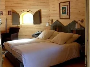 Les Cabanes Dans Les Bois Logis Hôtel - Værelse
