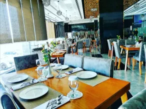Parkside Plaza Muscat - Restaurant