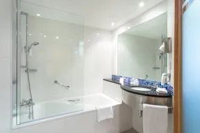 Holiday Inn Express Lisbon-Oeiras by IHG - Badrum