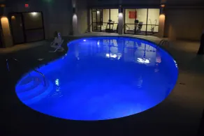 Econo Lodge & Suites Clarksville near Governors Square Mall - Pool