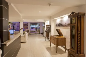 Hotel Aqua Granada - Recepción
