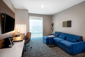 La Quinta Inn & Suites by Wyndham Nashville Downtown Stadium - Chambre