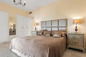Beachside Puerto Banus Stunning Apartment 212 - Zimmer