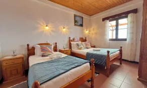 Maiata Beach House by Holiday Rental Madeira - Room