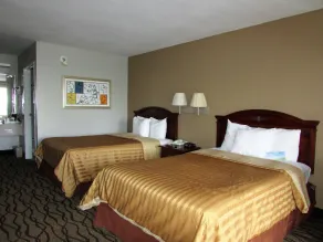 Days Inn & Suites by Wyndham Fort Valley - Camera