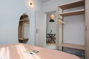Num Suites & Lofts Athens - Chambre
