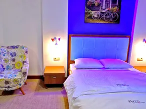Fly inn Hotel Lounge & Nezzo Restaurant - Room