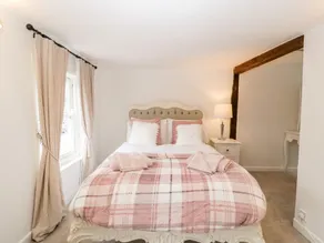 36 High Street - Room