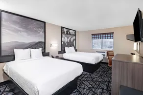 Super 8 by Wyndham Charlottesville - Chambre