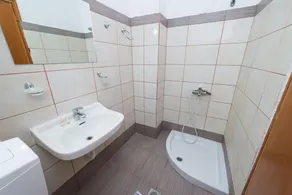 Galaxy Hotel - Bathroom