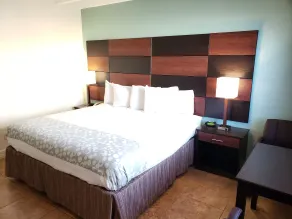 Oceanfront Inn and Suites - Chambre