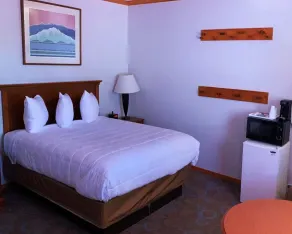 Ventura Grand Inn - Chambre
