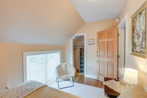 Pet-Friendly Claremont Vacation Rental! - Interiör