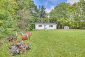 Woodsy Pittston Retreat Near Kennebec River! - Interior