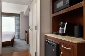 Hilton Garden Inn Stony Brook - Room