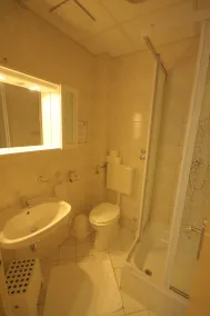 Hotel Vadászkürt Superior - Badezimmer