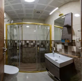 New Emin Hotel - Bathroom