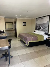 Super 8 by Wyndham McAllen-Downtown-Airport-LA Plaza Mall - Chambre