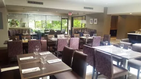 Holiday Inn Toronto International Airport by IHG - Restaurant