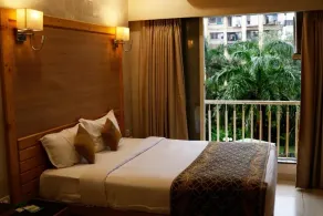 THE MYRIAD HOTEL - Room