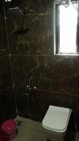 Hotel kailash inn - Bathroom