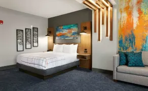 La Quinta Inn & Suites by Wyndham Louisville NE - Old Henry Rd - Room