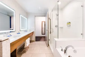 Holiday Inn Express & Suites - West Edmonton-Mall Area by IHG - Room