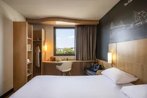 IBIS Cannes Mouans Sartoux Piscine parking gratuit - Værelse